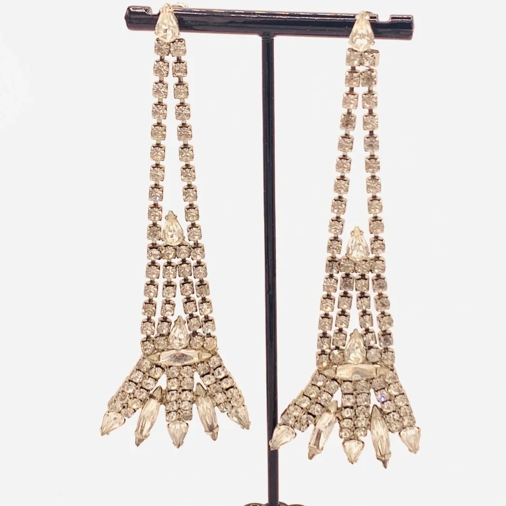 Rare dragon claw vintage long earrings magical?
